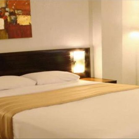 Rothman Hotel Manila Kültér fotó