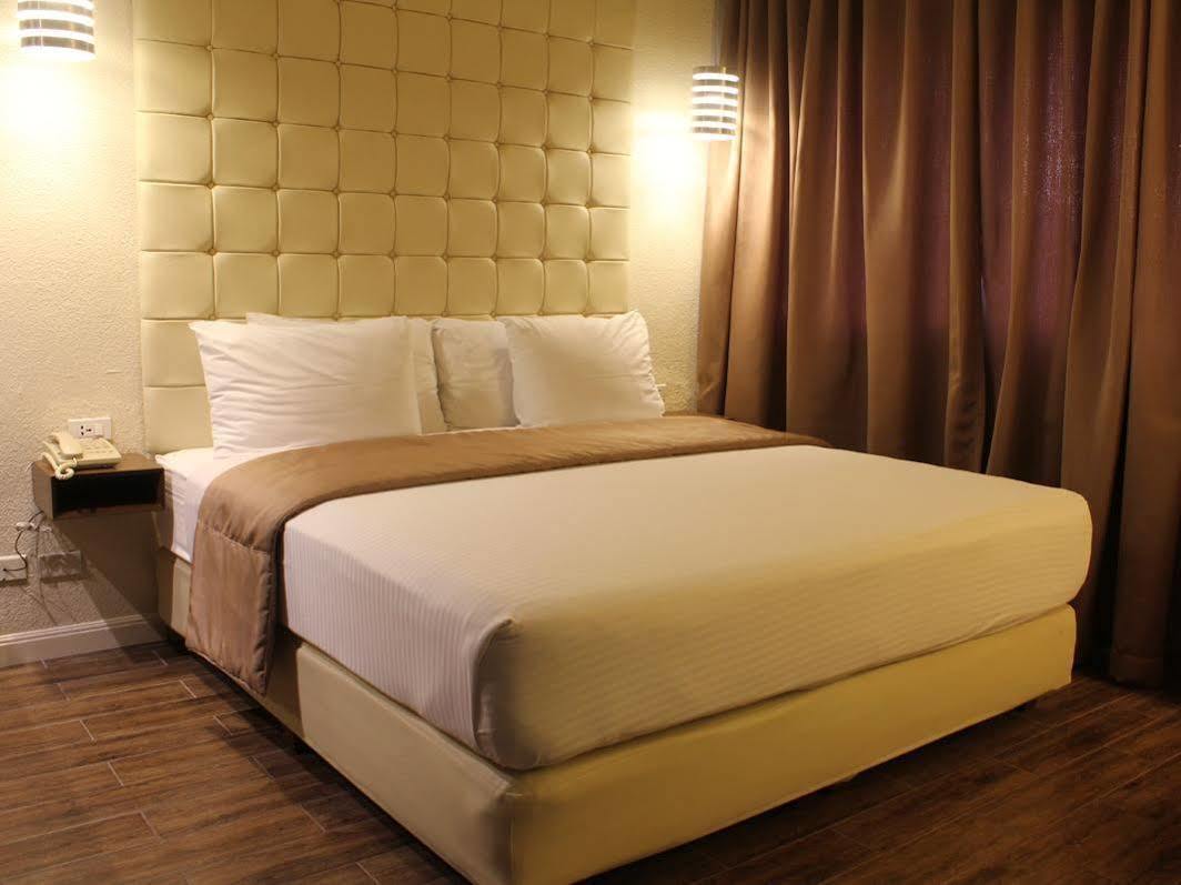 Rothman Hotel Manila Kültér fotó